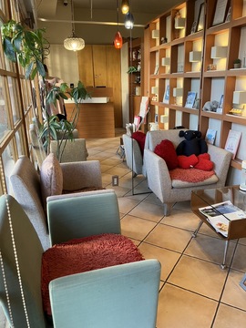 【阪急伊丹】≪社会保険完備≫≪週休2日or3日制≫≪20時までには退勤可能≫完全予約制のマンツーマンサロン！お休みをしっかりとりながら、無理な入客もなく安定して稼げます！働きやすい環境なので長く仕事を続けられますよ！「Dears 伊丹店（ディアーズイタミテン）」からスタイリスト（美容師）の求人☆★☆