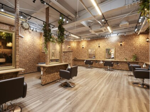 【鶴ヶ峰】≪引っ越し手当あり≫≪エリア高水準の還元率！≫≪自由出勤制≫≪日払いOK≫のびのびと働ける環境を整えています！「Monica鶴ヶ峰店（モニカツルガミネテン）」からスタイリスト（美容師）の求人☆★