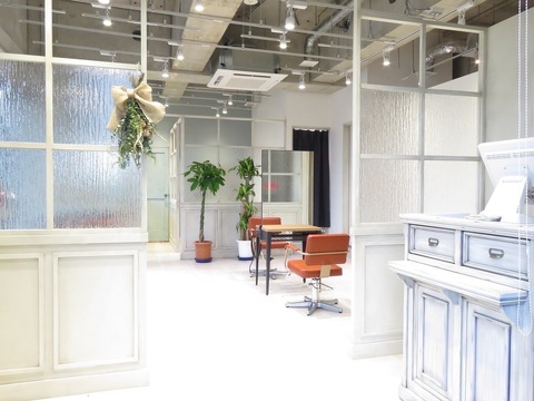 【流山おおたかの森】≪永年30万円保証≫≪1年目は年収400万保証≫≪単価1万円以上≫≪集客力エリアNo1≫≪消費税会社負担≫圧倒的な集客力を誇る人気サロンのオープニング求人！業務委託に初めて挑戦する方も安心して、長く勤務できるサロン作りをしています！「Sio.（シオ）」からスタイリスト（美容師）の求人☆★