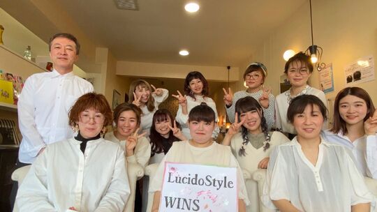 【豊橋駅】≪完全週休2日制≫≪着付けやメイクも学べる≫≪平均退社時間17時半≫充実した福利厚生面で安心して働ける環境！休みも豊富でプライベートも充実！パート・アルバイトの方も自分の働きやすい働き方の相談にのってくれますよ！「LUCIDO STYLE WINS（ルシードスタイルウインズ）」からスタイリスト（美容師・理容師）の求人☆★
