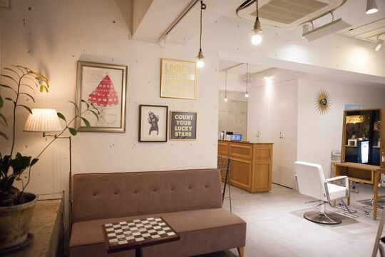 【烏丸】≪完全週休2日制≫≪社会保険完備≫≪夏季冬季休暇あり（各4,5日）≫抜群のレッスン環境でステキな美容師に♪自信を持ってデビューできますよ！「LITA（リタ）」からアシスタント（美容師）の求人☆☆