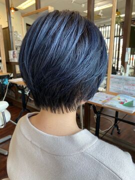 【東岸和田】≪月給25万円〜≫≪早くて18時、遅くて19時退勤≫≪有給休暇あり≫≪編み込みなし≫≪社会保険完備≫落ち着いた雰囲気のサロンで幅広い層のお客様と関われます！シフト制で好きな日にお休みが選べるので、プライベートも充実！「髪質改善 eve.hair（カミシツカイゼンイブヘアー）」からスタイリスト（美容師）の求人☆★☆