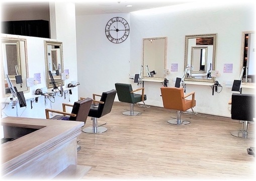 【播州赤穂駅】≪社会保険完備／週休2日／土日休みOK／最短2年デビュー／19時過ぎに退勤可能≫自分のペースで無理なくデビューを目指せるサロンです！「Hair Cherish（ヘアチェリッシュ）」からアシスタント（美容師）の求人☆★