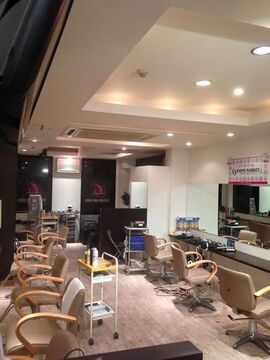 【中洲川端】≪社会保険完備≫≪日曜日休み≫セット業務をメインにし、毎日多くのお客様がご来店♪レッスンは営業中に行うので時間を効率よく使えますよ♪「Total Beauty Cream（トータル ビューティー クリーム）」からアシスタント（美容師）の求人☆★