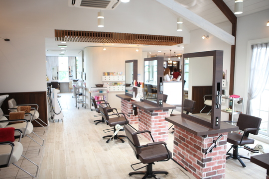 【柏森】◆社会保険完備・完全週休2日制・産休育休取得実績あり◆経験や年齢に応じたキャリアアッププランを用意！安心して勤続していけます！美容師としての人生を楽しみながら働ける「TJ天気予報 1mm 江南店（ティージェーテンキヨホウイチミリコウナンテン）」からスタイリスト（美容師）の求人☆★