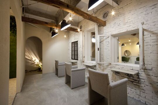 【南森町】業務委託と正社員を選択可能！◆入客チャンス大・社会保険完備◆スタッフさん同士も仲良く、人間関係も最高なサロン！こだわりの高品質な薬剤で施術をして頂けるので顧客満足度アップにも繋がります！「Numero OSAKA（ヌメロオオサカ）」からスタイリスト（美容師）の求人☆★