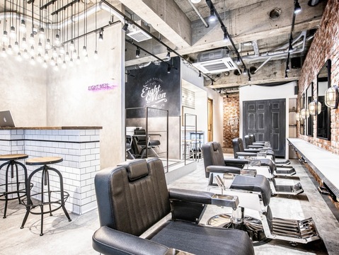 【博多駅】◆社会保険完備・月8日休み選択可能・最短デビュー1年◆営業時間中に効率よくレッスン可能！数多くのお客様が来店されるので、入客経験が積みやすいのも魅力のメンズ特化サロン！EIGHT MEN 博多店（エイトメンハカタテン）からアシスタント（美容師）の求人★☆