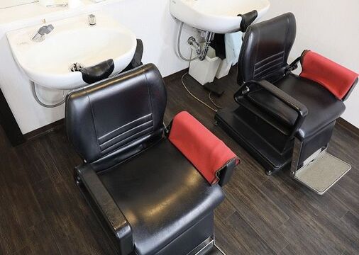 【調布駅】≪16時までの勤務OK≫≪営業時間内レッスンOK≫ブランクのある方、主婦の方でも大歓迎！地域密着型のアットホームサロン「HAIR TREATMENT&COLOR Scheme（ヘアトリートメントアンドカラースキーム）」からアシスタント（美容師）の求人☆★☆