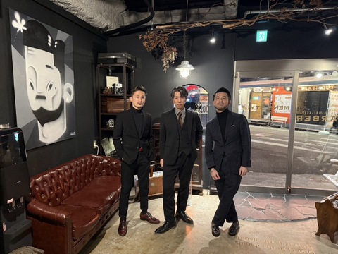 【新福島】≪社会保険完備≫≪月給24万円〜≫男性に向けのリラクゼーションに特化したメンズサロン！理容室の常識を破り、新しい価値を生み出していきましょう！メンズサロン“REGALO（レガロ）”からスタイリスト・アシスタント（理容師）の求人☆★