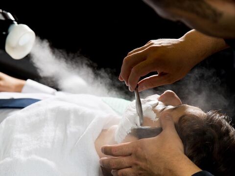 【西山天王山】≪完全週休2日制≫≪寸志あり≫≪営業時間内レッスンOK≫見習いの方にも歩合あり！頑張った分をしっかり還元してもらえる環境！「T-PLUS（ティープラス）」から理容師（理容室）の求人☆★