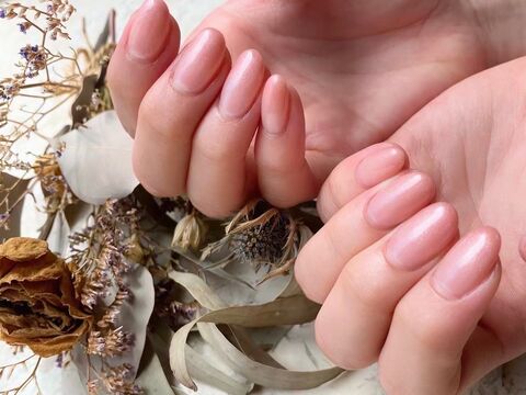 【心斎橋】≪月給23万円〜≫≪土日祝のお休み月3回迄可能≫日祝は18:30までの営業・社会保険完備・有給休暇完全消化・有給を使用し6連休を取る方も！・福祉ネイリスト認定校・スクール併設！高い技術力が魅力的！歩合での還元がしっかりあり、プライベートも充実できるサロン「nailsalon mieux（ネイルサロンミュー）」よりネイリスト（ネイル）の求人☆★