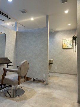 【心斎橋】≪完全週休2日制≫≪土日休み可能≫≪社会保険完備≫≪レッスンは営業内のみ≫産休育休実績あり！カラー、ヘナ、トリートメント、ヘッドスパのメニューをマンツーマンで入客！薬剤を使用しない施術方法のため手荒れの心配もなし！ママさん美容師も多数活躍中！「GRAN BEAUTY 美髪クリニック（グランビューティービガミクリニック）」ケアリスト・スパニスト（美容師）の求人★☆★