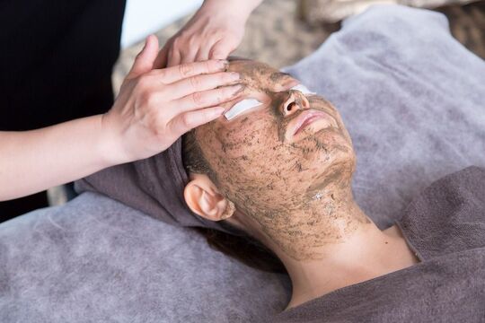 【南船場】最新のマシンを扱った施術がウリ！顧客満足度に注力！エステティシャンが楽しくやりがいをもって働ける環境づくりを一番に考えたサロン”Luxe+TKM 南船場店（リュクスミナミセンバテン）”からエステティシャンの求人