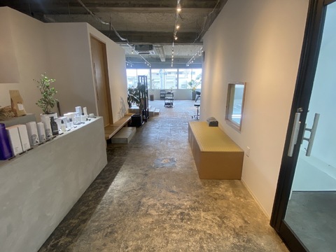 【阪急塚口】≪土日休み取得可能≫≪月8日休み≫≪社会保険完備≫マンツーマンの接客で一人一人のお客様と深く関われ、歩合でしっかり稼げる環境！色々な美容を取り扱っている、トータルビュティーサロン「sai（サイ）」からアシスタントの求人☆☆