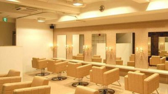 【住之江公園】≪即入店可能≫≪社会保険完備≫≪有給休暇あり≫≪月平均休日７日以上≫≪24万円〜＋歩合≫ブランクありでもOK!!あなたの頑張りをしっかりとサポート！美容師としてのスキルアップ・キャリアアップが出来る・安心して働き続けれる美容室。スタイリスト大募集。「ARCHE 本店（アルシュホンテン）」からスタイリスト（美容師）の求人☆★☆