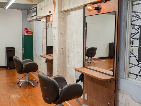 【JR和歌山駅】≪平均月給30万円以上≫≪実働8時間・平均20時退勤≫≪社会保険完備≫美髪を求める大人女性のための髪質改善が人気のヘアサロン！「Repos（ルポ）」からスタイリスト（美容師）の求人☆★☆