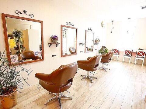 【泉ヶ丘】≪社会保険完備≫≪有給休暇あり≫≪賞与あり≫人との繋がりをとても大切にするサロンです！FUD独自のカリキュラムでレッスンも充実しているので積極的に学んで行きたい方にはオススメです！ドライカット専門店！「Opochu by FUD（オポチュバイエフユーデー）」からアシスタント（美容師）の求人☆★