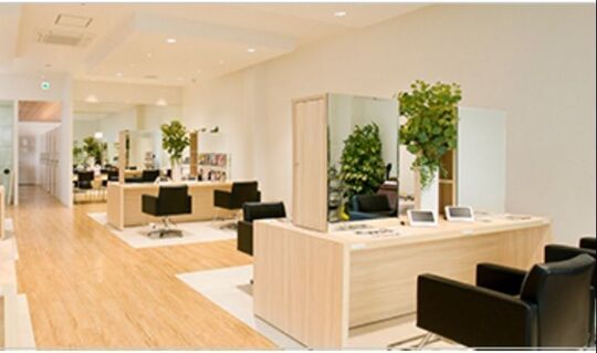 【新宮】福岡を中心に8店舗展開する最先端サロン★BEAUTY×LIFESTYLEをコンセプトにしたオトナ女性のためのトータルビューティーサロン”SARA（サラ）”からスタイリスト（美容師）の求人★☆