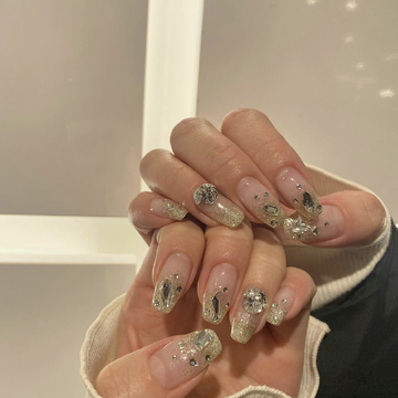 【心斎橋】≪独立支援制度あり≫≪社会保険完備≫≪月8日休み≫サロン選びに不安がある方必見！頑張りがお給料としてしっかり還元されます！働きやすく好条件のサロン「I nails 心斎橋店（アイネイルズシンサイバシテン）」からネイリスト（ネイル）の求人☆★