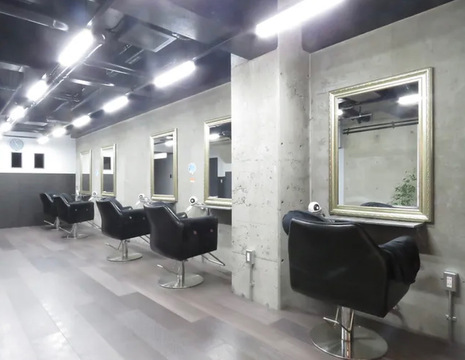 【横川駅】≪毎週日曜日がお休み・社会保険完備・完全週休2日制・18:00完全退社≫長く美容師を続けていきたい方にオススメの環境！高収入も狙えちゃいます！こだわりの技術でお客様の髪質改善を目指すヘアサロン「AMI a BELLE Miracle（アミーベルミラク）」からスタイリスト（美容師）の求人☆★