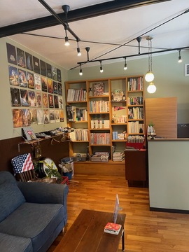 【下到津】≪第3日曜日お休みあり・有給休暇あり・退勤時間19時・駐車場完備≫経験者歓迎！新卒生もOK！プライベートもお仕事も楽しく頑張れるヘアサロン「Castle Rock（キャッスルロック）」からアシスタント（美容師）の求人★☆