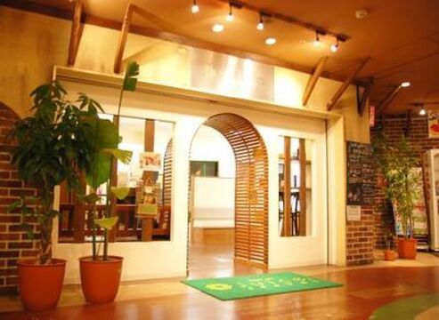 【住之江公園】≪有給休暇あり≫≪社会保険完備≫何でも相談！社長さんなど上の人との距離が近くて意見も言いやすい！アットホームで働きやすい「Hair art Juice Jee Vas住之江（ヘアーアートジュースジーバススミノエ）」から、スタイリスト（美容師）の求人☆★☆