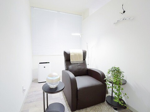 【新井口】≪未経験OK≫≪社会保険完備≫≪月8日休み≫≪種類豊富なデザイン≫安心して学べる教育体制が整っています！休憩や有休もあるので働きやすいサロン「hanabi inokuchi（ハナビイノクチ）」からアイリスト（まつげエクステ・まつげパーマ）の求人☆☆