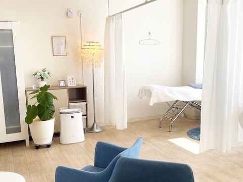 【東武練馬】≪社会保険完備≫≪スタッフ第1の社風≫≪残業ほぼなし≫≪20時までに退勤可能≫≪フレックス制度あり≫≪豊富なインセンティブあり≫最新の美容技術のトレーニングを随時行っており、アイリストとして成長できる「eclat 東武練馬店（エクラトウブネリマテン）」アイリスト（まつげエクステ・まつげパーマ・アイブロウ）の求人☆☆