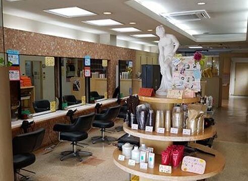 【田主丸】≪社会保険完備≫≪完全週休2日制≫営業時間は18時迄なので身体の負担が少なく長くお仕事出来る環境のヘアサロン「ピンク美容室（ピンクビヨウシツ）」からスタイリスト（美容師）の求人☆★