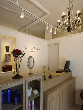 【桜坂】カット講習やサロンのマネジメント講習をされているオーナーさんが居るので幅広い技術・知識が学べます♪幅広い世代のお客様と関われる「LIANA Hair Atelier（リアナ ヘアー アトリエ）」からスタイリスト（美容師）の求人☆☆