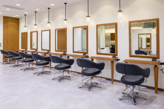 【池袋】＜完全週休2日制＞＜社会保険完備＞全国に展開するヘアサロン☆高待遇&充実の教育体制が魅力◎歴史と実績のある会社なので安心して美容師を続けられますよ♪TAYA ルミネ池袋店（タヤルミネイケブクロテン）からアシスタント（美容師）の求人☆★