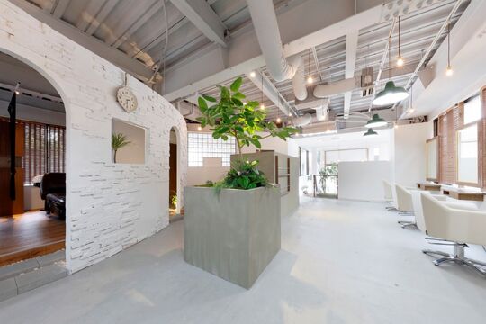 【宝塚駅】≪完全週休2日制≫≪最大9連休可能≫≪平均退社時間20時≫エリアNO1のヘアデザイン力を誇る人気のサロン！楽しく働けるような環境を整えており、プライベートも充実できます♪Ciel HAIR DESIGN（シエルヘアーデザイン）からスタイリスト（美容師）の求人☆★