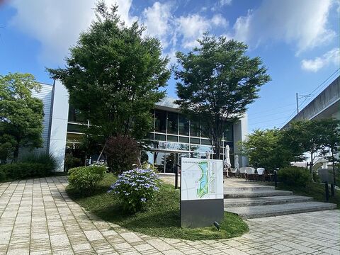 【柏の葉キャンパス】≪産休育休実績あり≫≪社会保険完備≫≪完全週休2日制≫働きやすさ重視！プライベートと両立しながら働けます！「idea 柏の葉T-SITE店（イデアカシワノハティーサイトテン）」からアシスタント（美容師）の求人★☆