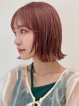 【西梅田】≪月8,9日休み・有給休暇あり≫≪社会保険完備≫新規集客が多いカラーが人気のヘアサロン！！！社会保障があり安定して正社員で働いていける雇用体制を整えています！！！「feery color 大阪梅田店（フィーリーカラーオオサカテン）」からスタイリスト（美容師）の求人☆★