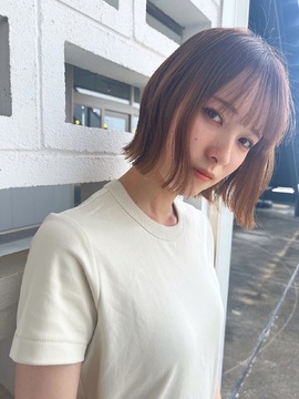 【干拓の里】≪社会保険完備・日曜休みあり・集客力に自信あり・充実の福利厚生≫安心の教育体制！居心地の良い空間やスタッフの仲の良さが好評なへアサロン「belle by grow（ベルバイグロー）」からアシスタント（美容師）の求人★☆