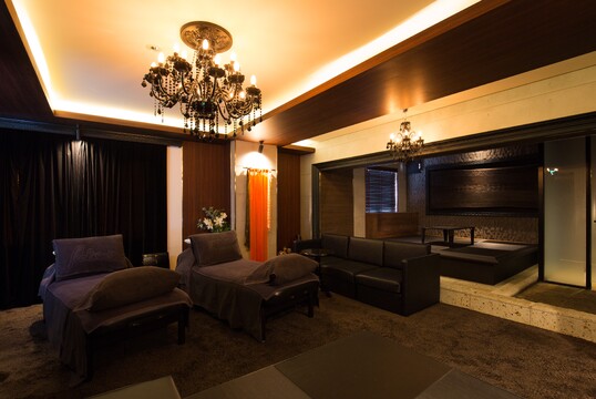 【新宿】≪社会保険完備・産休育休実績多数・充実の福利厚生≫未経験者大歓迎！未経験からでも一流のセラピストを目指せます。高単価でひとり一人のお客様を大切に働けます！「OLIVE SPA PANTHEON 新宿店（オリーブスパパンテオンシンジュクテン）」からセラピストの求人☆☆