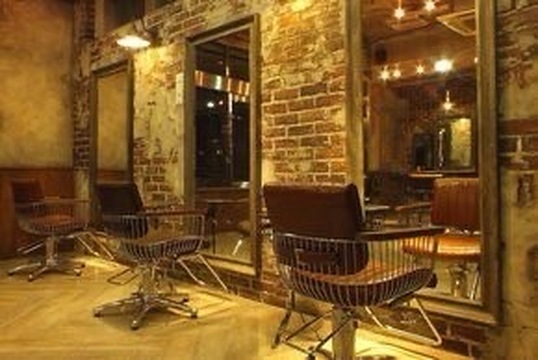 【京成船橋駅】最大月30万円の保障給あり！◆業務委託or正社員の選択可能◆週1日〜でもOK！幅広い薬剤のラインナップも魅力です！あなたのライフスタイルに合わせて働いてもらえますRoots 船橋北口店（ルーツ フナバシキタグチテン）からスタイリスト（美容師）の求人☆★