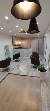 【長居】≪完全自由出勤≫≪土日祝の取得可能≫≪完全マンツーマン≫髪質改善に特化しており、リピーターさんから支持されているサロン！薬剤知識など幅広く学べる。高時給で働きたいパートの方にもオススメのサロンです！週4日以上勤務の方歓迎！「Ripps（リップス）」からスタイリスト（美容師）の求人★☆