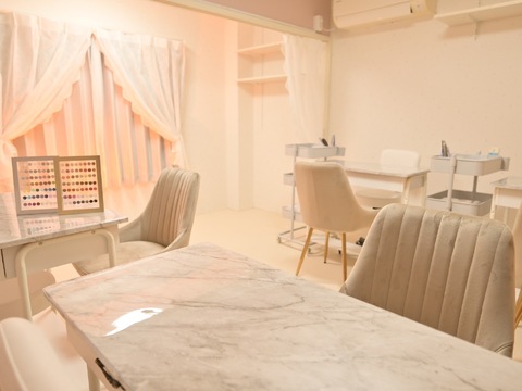 【谷町九丁目】エステ＆ネイルメニューあり！≪土日休み月2回までOK≫≪実働8時間＋休憩1時間≫働きやすい環境づくりに努めております！お客様により良いものをご提供「Cherir（シェリール）」からアイリスト（まつげエクステ・まつげパーマ・アイブロウ）の求人★☆★