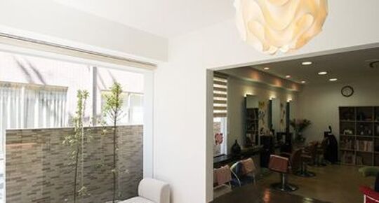 【富田】駅チカなので、新規のお客様にも来て頂きやすい環境★スタッフさんの定着率が◎長く働きやすい環境がココにはあります！店長候補も募集中！TETRA fest (テトラ フェスト)からスタイリスト(美容師)の求人☆☆