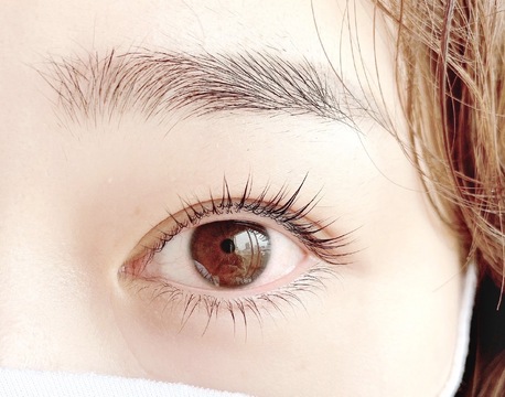 【横浜駅】≪週3日～OK！・交通費全額支給・指名料全額バック・髪型、髪色自由≫流行に合わせた新しい技術の習得が可能！スタッフが長く働ける環境を作ります！「Sundari（スンダリ）」からアイリスト（まつ毛エクステ・アイデザイナー）の求人☆☆