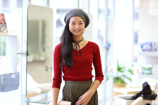 【南森町】≪社会保険完備≫≪月給22万円スタート!!≫≪最短1年半デビュー≫働き方はアナタ次第！月10日休みなどお休みを増やすことも可能です◎ライフスタイルに合った働き方ができるから長く働ける「agora 南森町店（アゴラ ミナミモリマチテン）」からアシスタント（美容師）の求人☆★☆