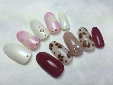 【舞子】≪完全週休2日制≫≪社会保険完備≫≪18時半までには退勤可能≫≪毎週日・月曜定休日≫たくさんのお客様に愛されて、リピート率80％！トータルビューティーサロンでネイリストとして活躍してみませんか 「FLEUR（フルーレ）」からネイリスト（ネイル）の求人☆★