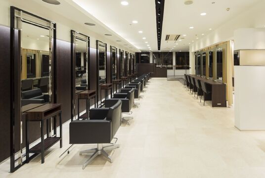 【吉祥寺】＜完全週休2日制＞＜社会保険完備＞抜群の待遇を擁する全国に展開するTAYAグループ☆歴史ある会社なので充実の教育体制があります♪TAYA 東急百貨店吉祥寺店（タヤトウキュウヒャッカテンキチジョウジテン）からアシスタント（美容師）の求人☆★