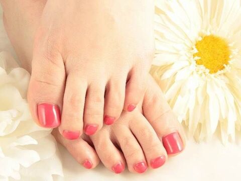 【天王寺】≪～16時までの勤務OKで主婦さんも相談可≫≪土日休み相談OK≫深爪矯正・ネイルケアのできるサロン。お客様を綺麗に！！喜びを感じながらやりがいのあるサロン「REMAKE ROOM 天王寺店（リメイクルームテンノウジテン）」からネイリスト（ネイル）の求人★☆★