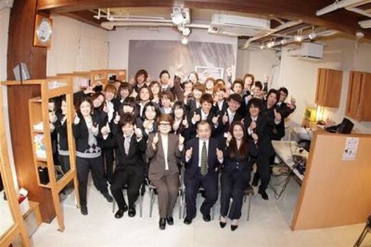 【野田阪神】パートも募集！“人財”を大切にしてます！例えば…「社会保険完備」「寮制度」「結婚・産休サポート」…「将来のキャリア」！長く活躍できる環境で一緒に頑張りましょう！スタイリスト（美容師）の求人☆★