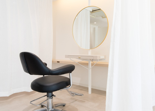 【白鷺】≪完全週休2日制≫≪社会保険完備≫≪住宅手当あり≫充実した福利厚生で安心して働ける！休みもしっかり取れるので、メリハリをつけて働きけます！「r'eblanc 白鷺店（レブランシラサギテン）」からスタイリスト（美容師）の求人☆★