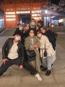 【京都河原町】SNSで人気！！集客バツグンのデザインカラー9割のトレンドサロン！！≪営業中レッスン可能≫≪夏季・年末年始休暇あり≫バレイヤージュなどのデザインカラーが好きな方、学びたい方大歓迎！！困ったときはスタッフさん同士で支えあう「Kala Hair Salon（カラヘアーサロン）」からアシスタント（美容師）の求人☆★☆