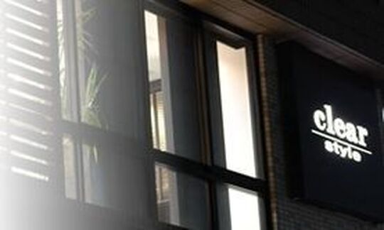 【香椎宮前】◆月給20万円◆週休2日制◆社会保険完備◆日曜日がお休み♪夜もそこまで遅くならないので身体の負担も少なく済みますよ☆「clear style（クリア スタイル）」からアシスタント（美容師）の求人☆★