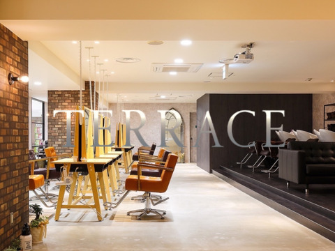 【天王寺】≪インボイス制度サポートあり≫≪自由出勤制≫≪平均月収40万円以上≫≪マンツーマン施術≫≪業務委託・正社員選択OK≫商業施設内の大人気ヘアサロン！地域最大級の集客力により新規入客チャンス大！≪時短勤務もOK≫「TERRACE 阿倍野店（テラスアベノテン）」からスタイリスト（美容師）の求人☆★